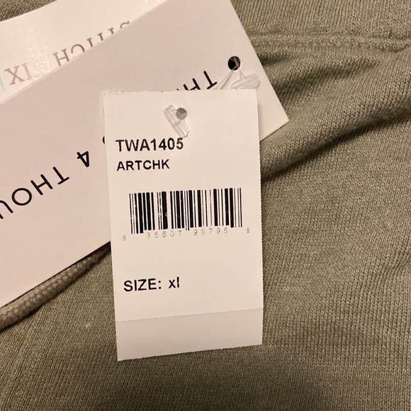 Threads 4 Thought XL NWT roll hem shorts - Picture 3 of 7